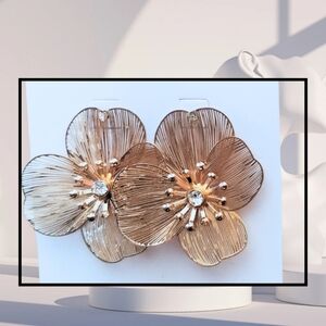 NWT Gap Gold Hibiscus Flower Earrings | Floral Statement Drops
